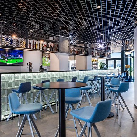מלון Ibis Tbilisi Airport מראה חיצוני תמונה